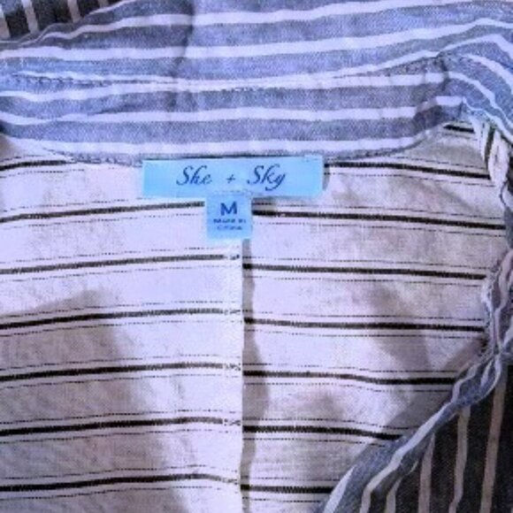 She + Sky Long Sleeve Blue and White Striped Casual Blouse in Size Medium - Picture 4 of 4